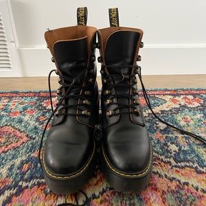 Size 7 Dr Martens Leona Boots